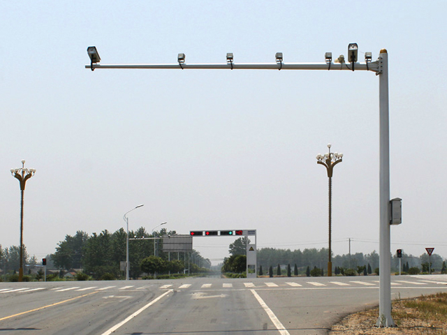 道路八角型监控杆 DLJKG-023